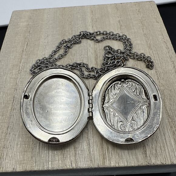 Vintage Delft Blue Porcelain Locket Necklace 24" Hand Painted Dutch Windmill - Picture 4 of 8